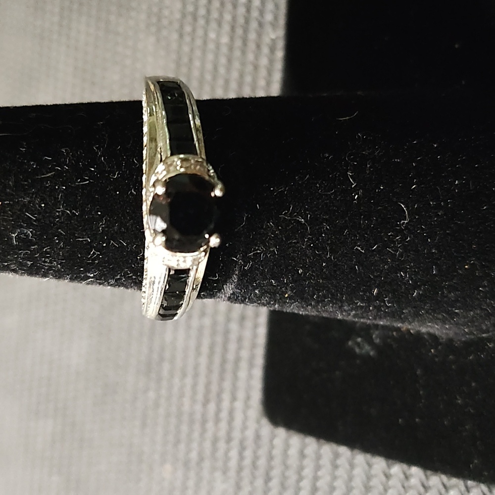 Elegant 925 Silver Ring Size 7